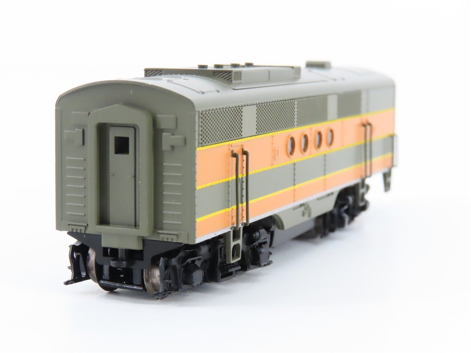 N Scale Micro-Trains MTL 99200162 GN Great Northern EMD FTA/B Diesel Set #410