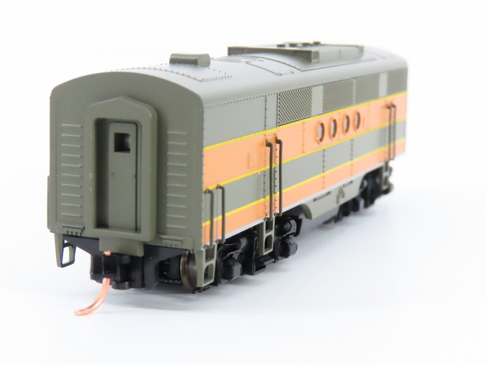 N Scale Micro-Trains MTL 99200162 GN Great Northern EMD FTA/B Diesel Set #410