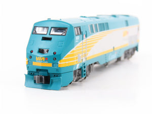 N Scale KATO 176-6007 VIA Rail Canada P42 Genesis Diesel #900 - DCC Ready