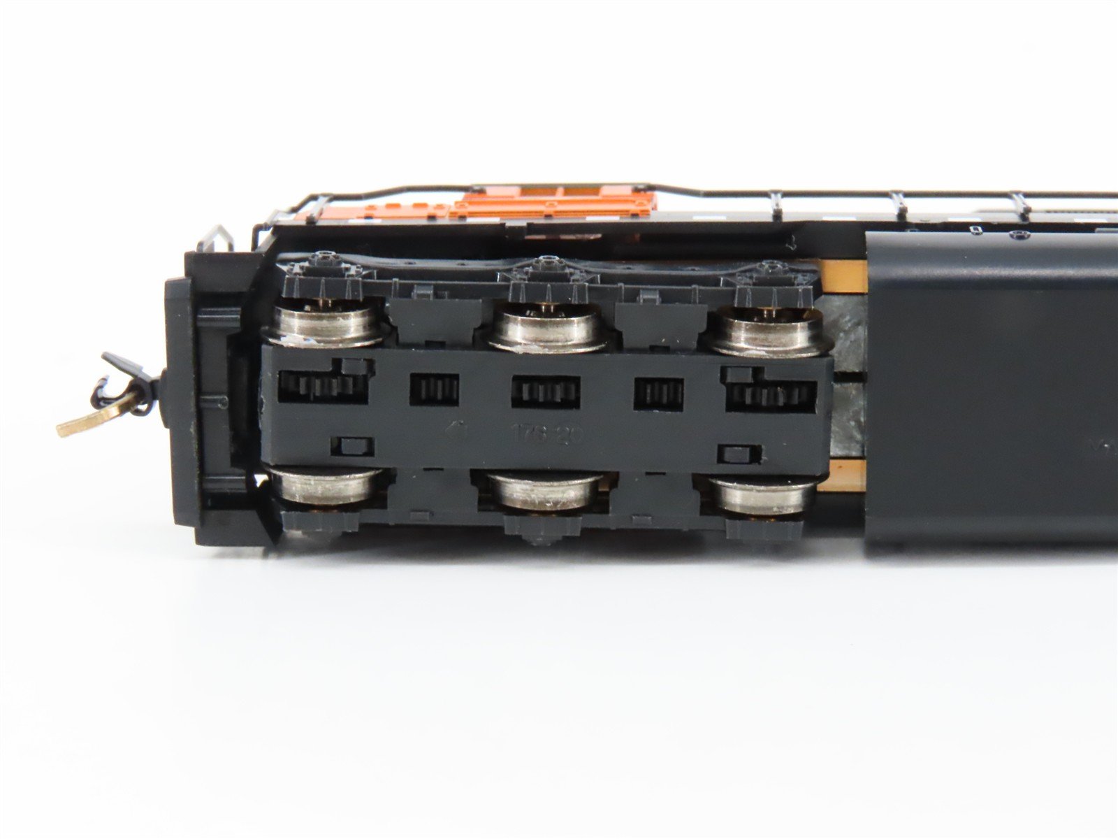 N Scale KATO 176-3113 GN Great Northern EMD SD45 Diesel Locomotive #415