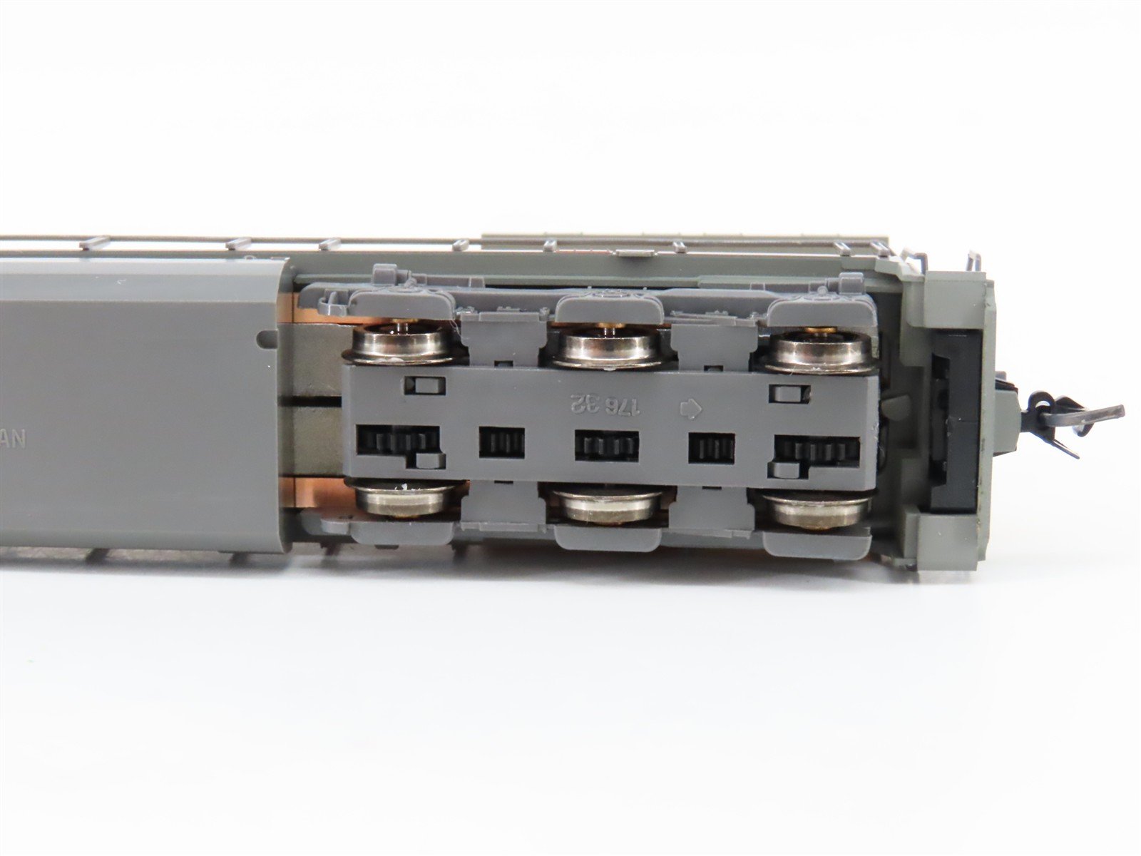 N Scale KATO 176-3305 UP Union Pacific GE C44-9W Diesel #9726 - DCC Ready