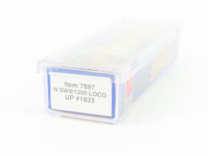 N Scale Life-Like 7897 UP Union Pacific EMD SW9/1200 Diesel Switcher #1833