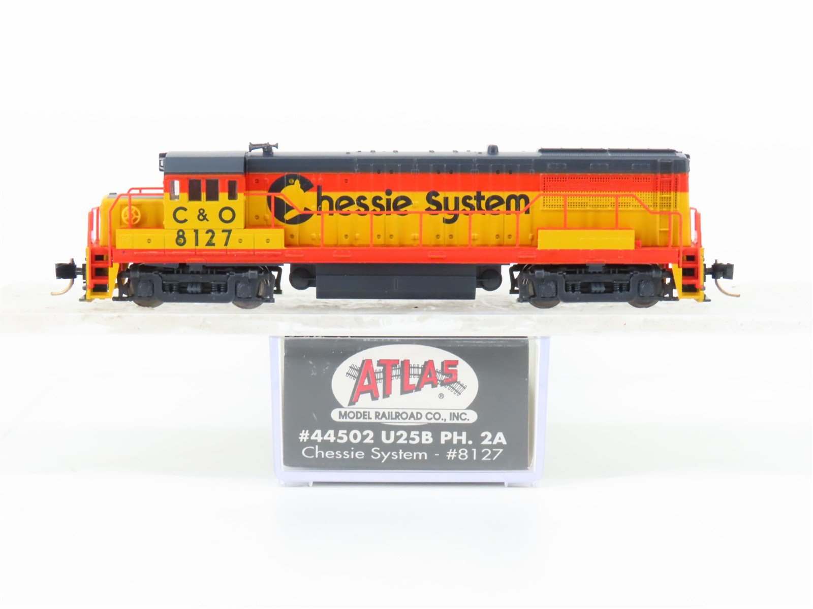 N Atlas Classic 44502 C&O Chessie System GE U25B Ph. 2A Diesel #8127 - DCC Ready