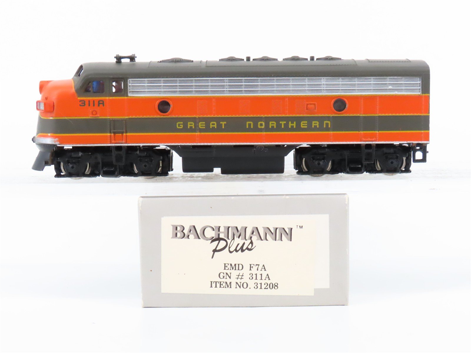HO Scale Bachmann Plus 31208 GN Great Northern EMD F7A Diesel Locomotive #311A