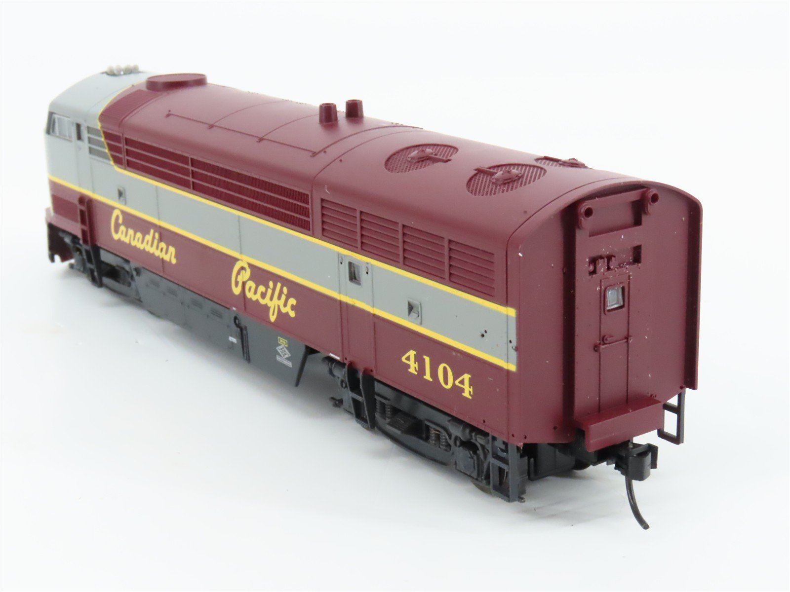 HO Scale Proto 1000 500008 CP Canadian Pacific C-Liner Diesel Locomotive #4104