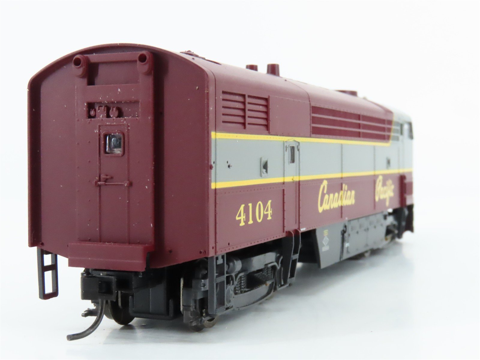 HO Scale Proto 1000 500008 CP Canadian Pacific C-Liner Diesel Locomotive #4104