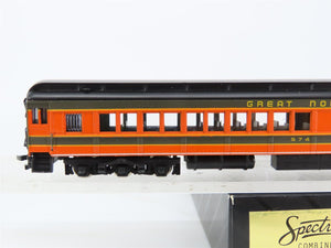 HO Scale Bachmann Spectrum 89031 GN Great Northern Combine Passenger #574