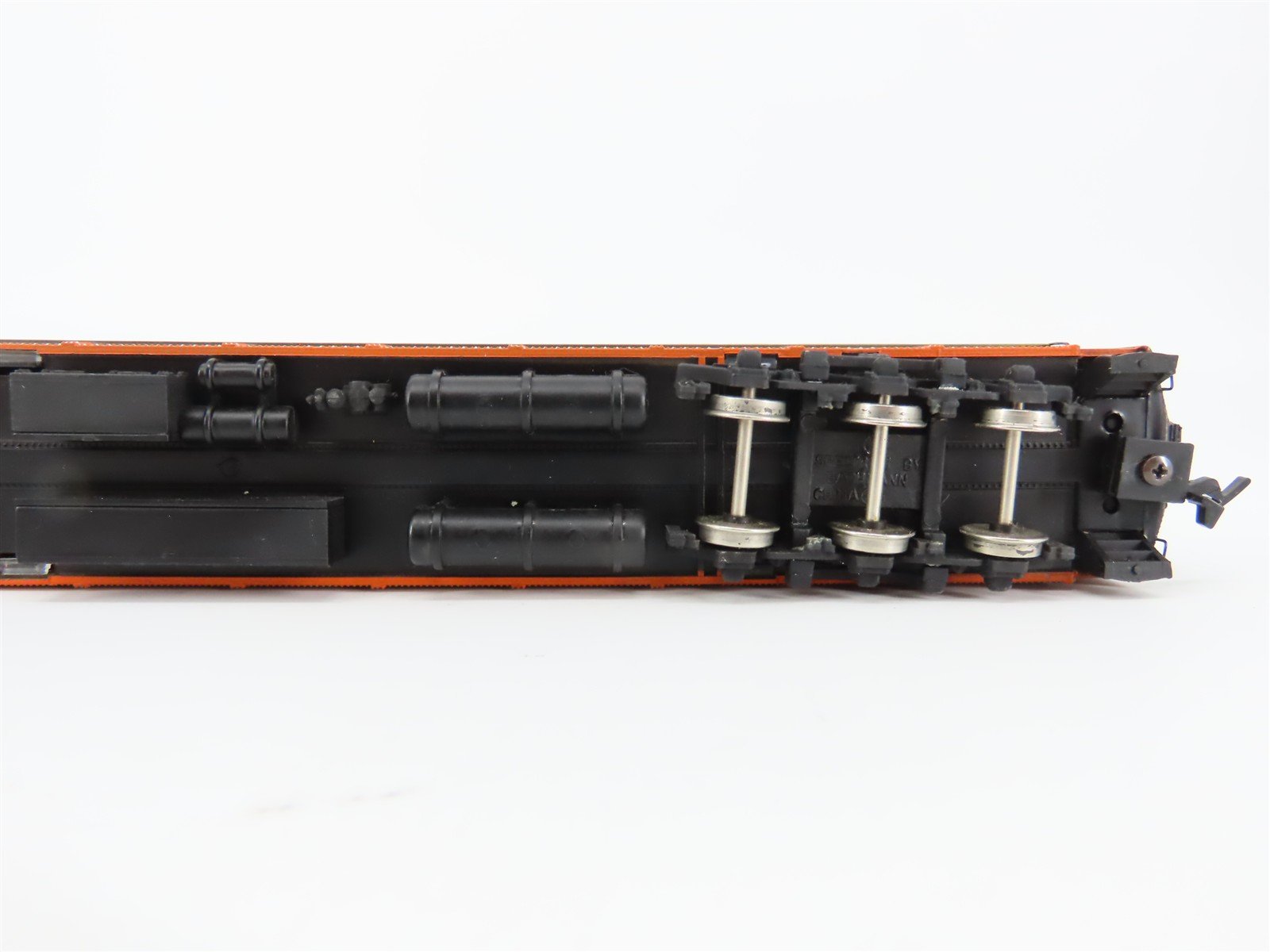 HO Scale Bachmann Spectrum 89031 GN Great Northern Combine Passenger #574