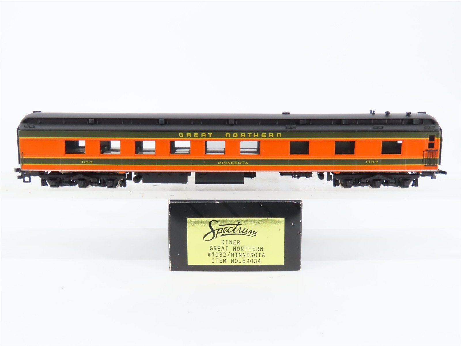 HO Scale Bachmann Spectrum 89034 GN Great Northern Diner Passenger "Minnesota"