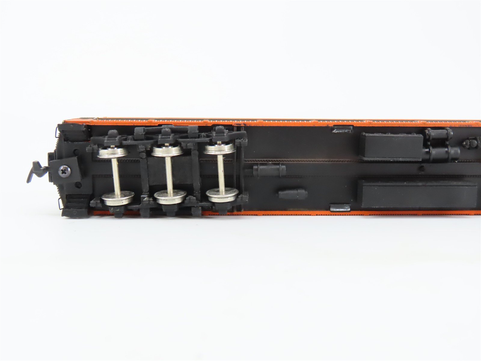 HO Scale Bachmann Spectrum 89033 GN Great Northern Coach Passenger Car #967