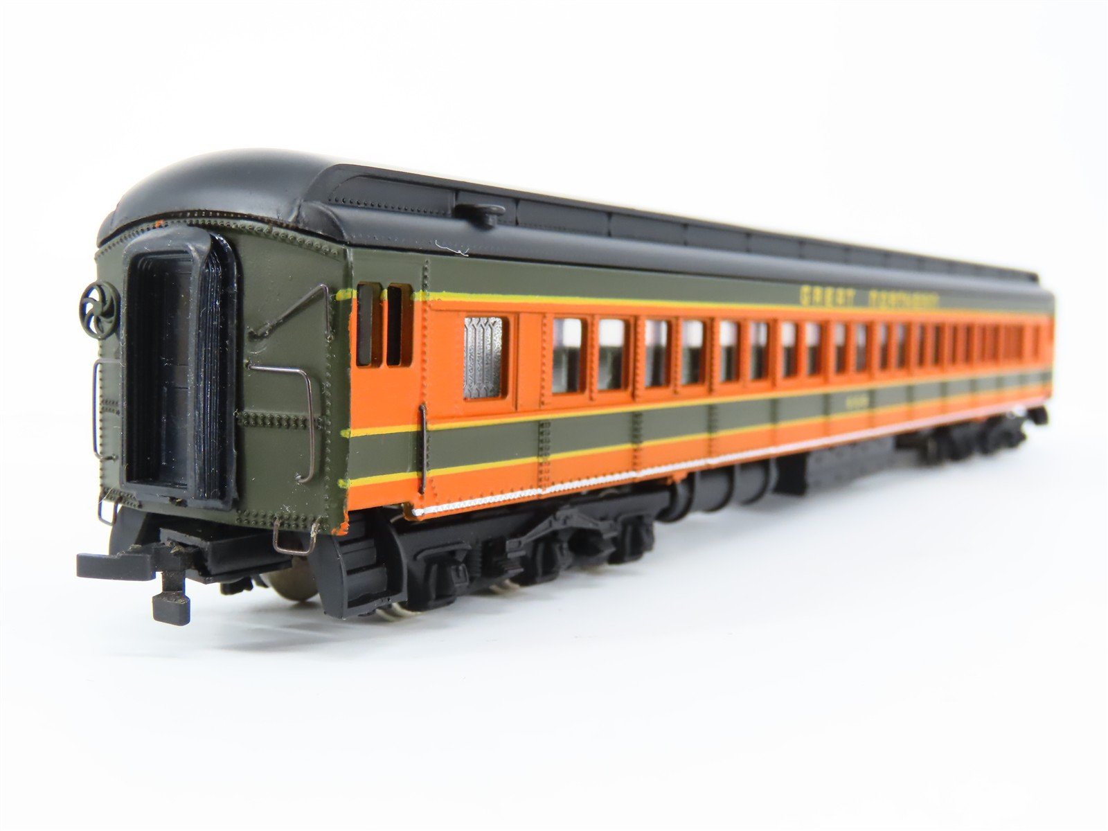 HO Scale Bachmann Spectrum 89035 GN Great Northern Coach Passenger Car #958