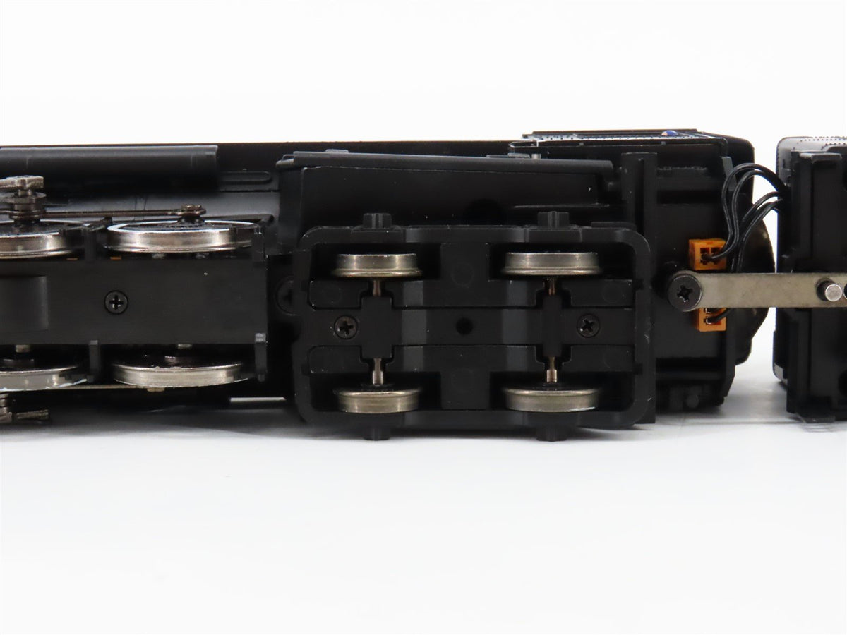 HO Bachmann 52401 NKP Nickel Plate Road 2-8-4 Steam Loco #765 w/ DCC &amp; Sound