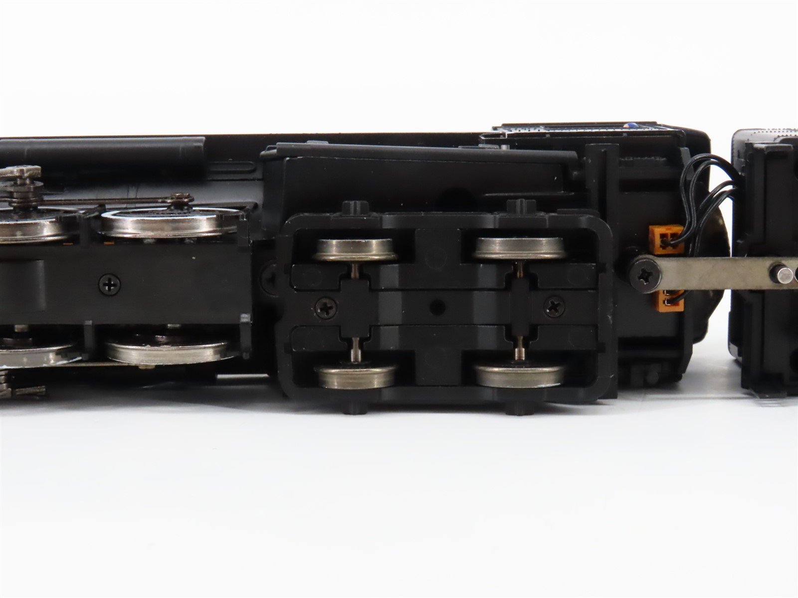 HO Bachmann 52401 NKP Nickel Plate Road 2-8-4 Steam Loco #765 w/ DCC & Sound