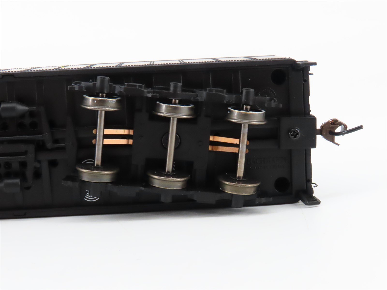 HO Bachmann 52401 NKP Nickel Plate Road 2-8-4 Steam Loco #765 w/ DCC & Sound