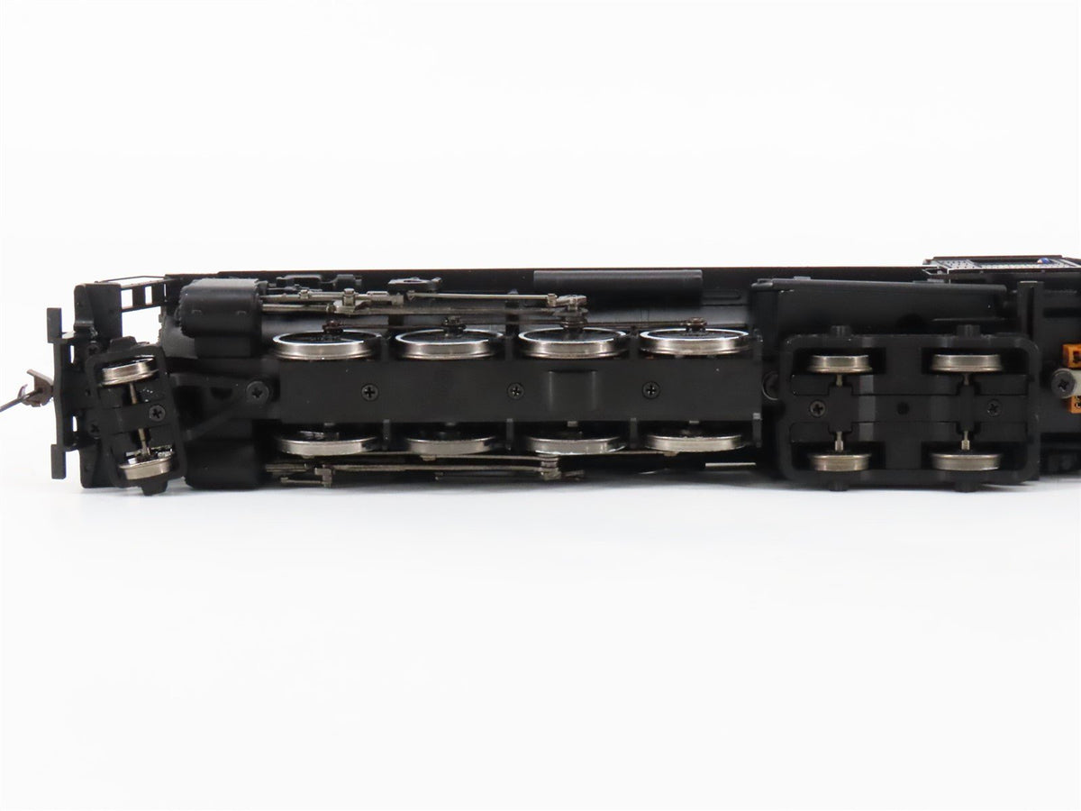 HO Bachmann 52401 NKP Nickel Plate Road 2-8-4 Steam Loco #765 w/ DCC &amp; Sound