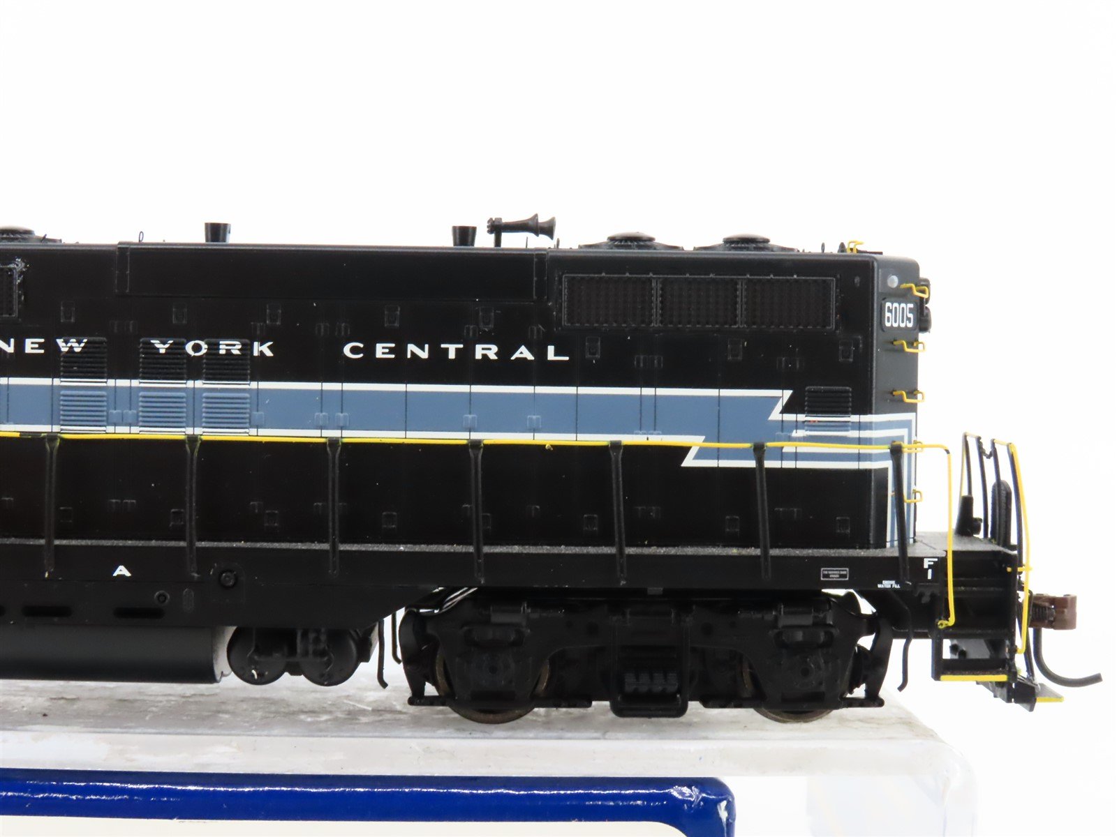 HO Scale Athearn Genesis G62751 NYC GP9 Diesel Locomotive #6005 w/ DCC & Sound