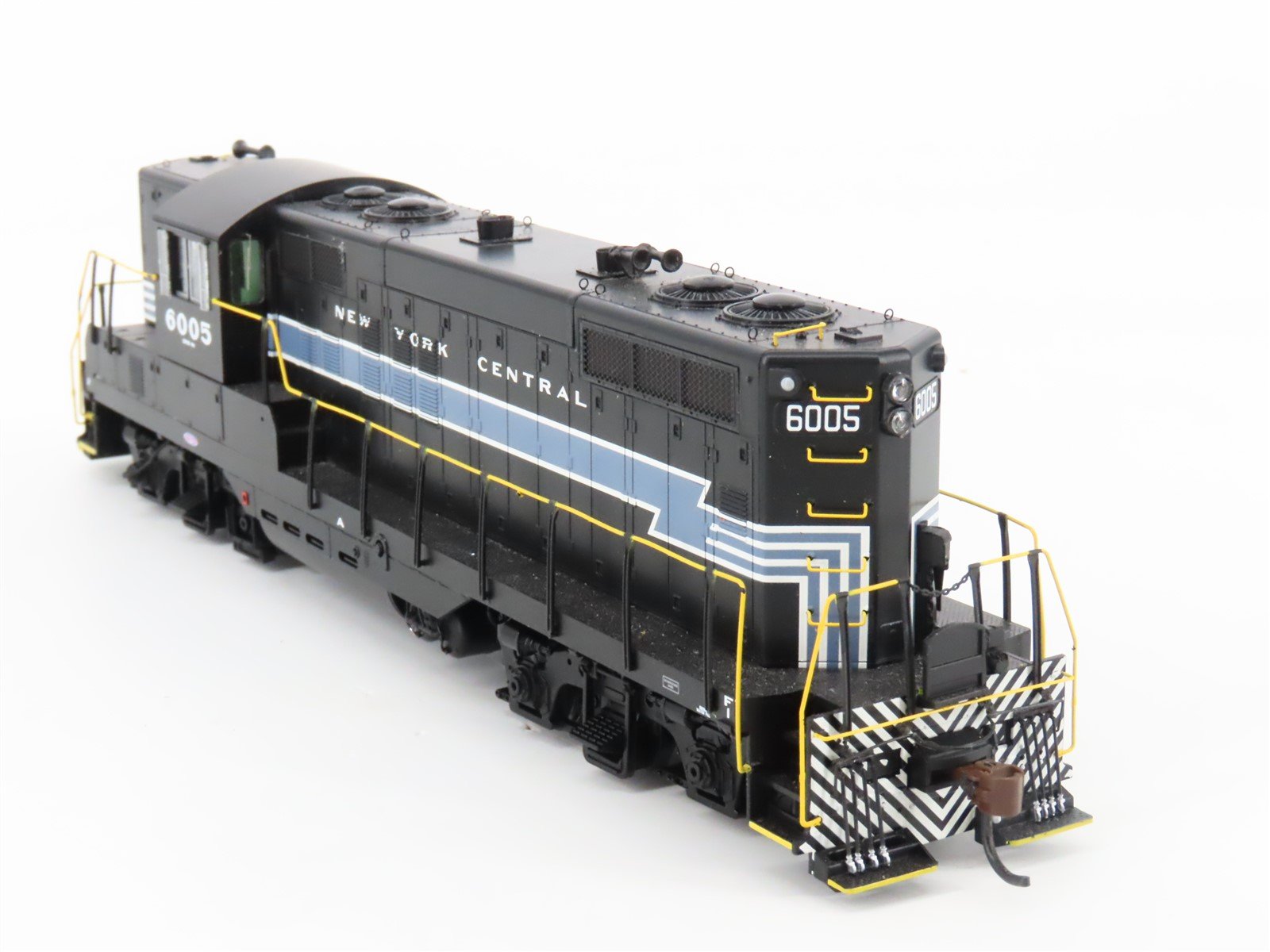 HO Scale Athearn Genesis G62751 NYC GP9 Diesel Locomotive #6005 w/ DCC & Sound