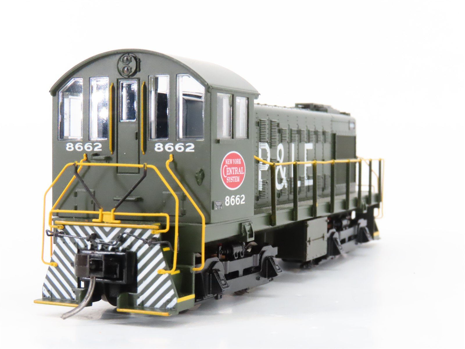 HO Scale Bachmann 63203 P&LE Railway S4 Diesel Locomotive #8662 w/ DCC & Sound