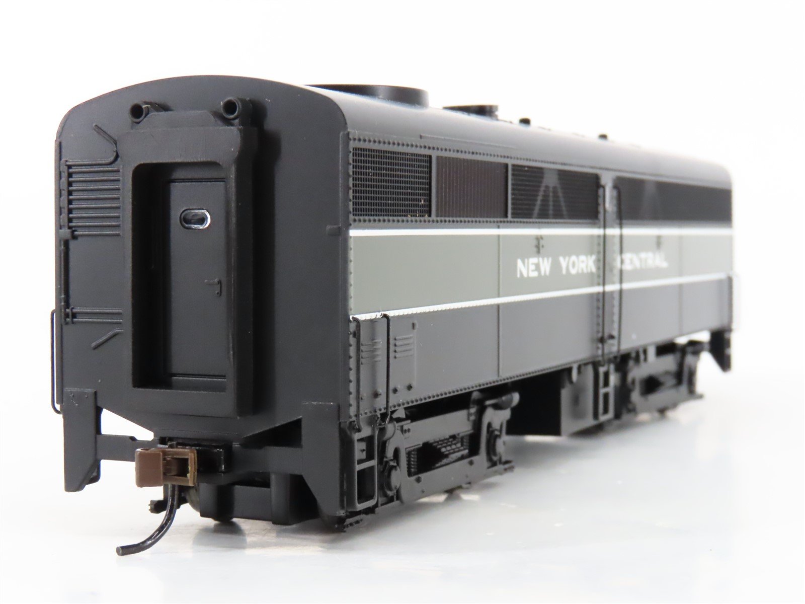 HO Scale Bachmann 64902 NYC Railway Alco FB2 Diesel Locomotive w/ DCC & Sound