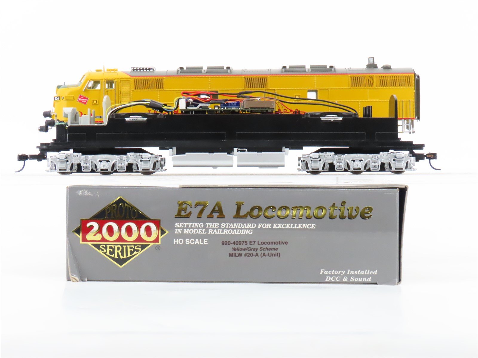 HO Scale Proto 2000 920-40975 MILW Milwaukee Road E7A Diesel #20A w/ DCC & Sound