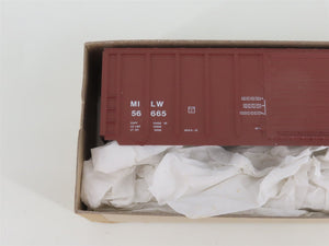 HO Scale Roundhouse Kit #1902 MILW Milwaukee Road PS 50' Rib Side Box Car #56665