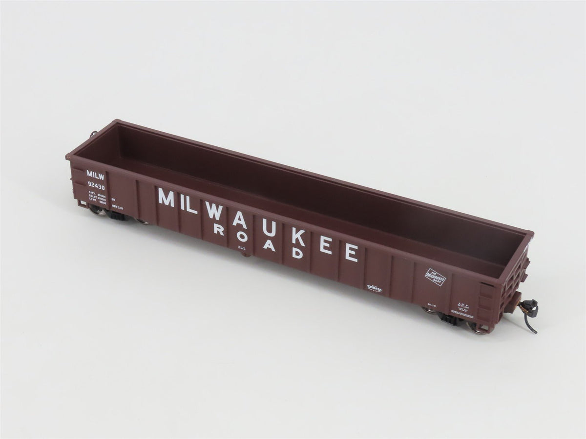 HO Walthers Mainline 910-6159 MILW Milwaukee Road 53&#39; Smooth-Side Gondola #92430