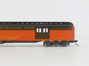 HO Scale Rivarossi 6550/0 MILW Milwaukee Road REA Baggage Passenger Car #2712
