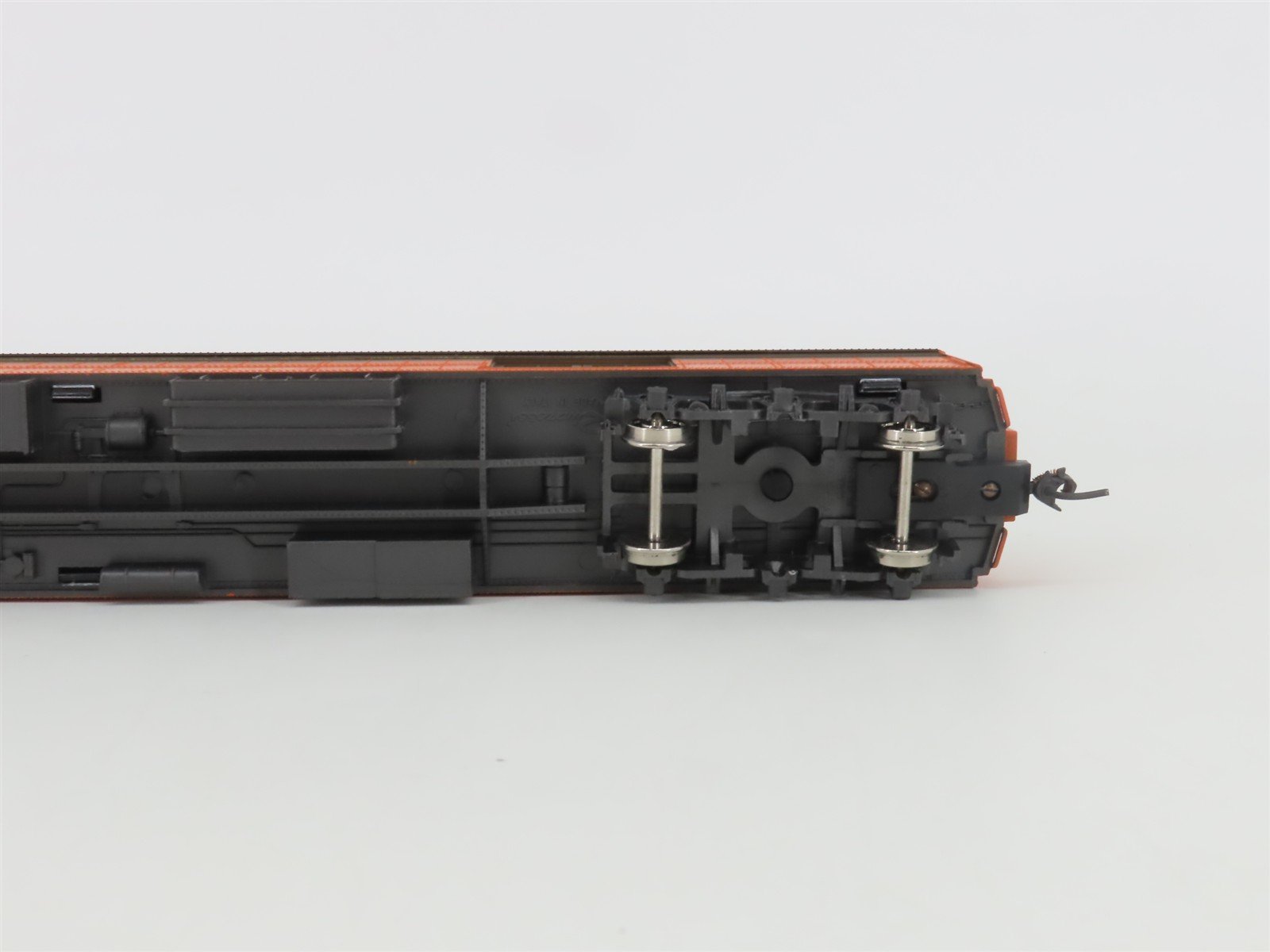 HO Scale Rivarossi 6550/0 MILW Milwaukee Road REA Baggage Passenger Car #2712