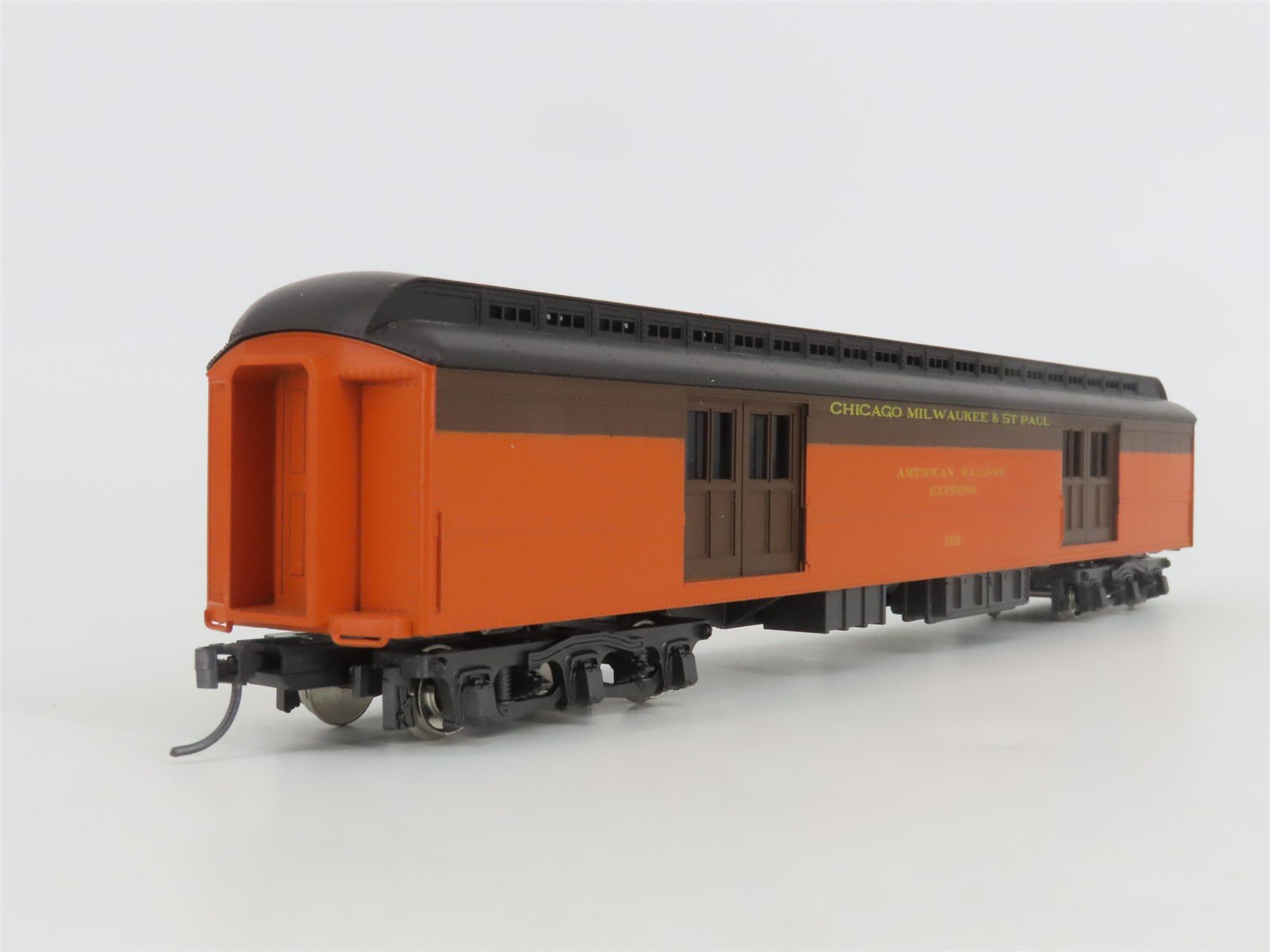 HO Scale Rivarossi 6016/0 CM&STP MILW Milwaukee Road Baggage Passenger Car #1032