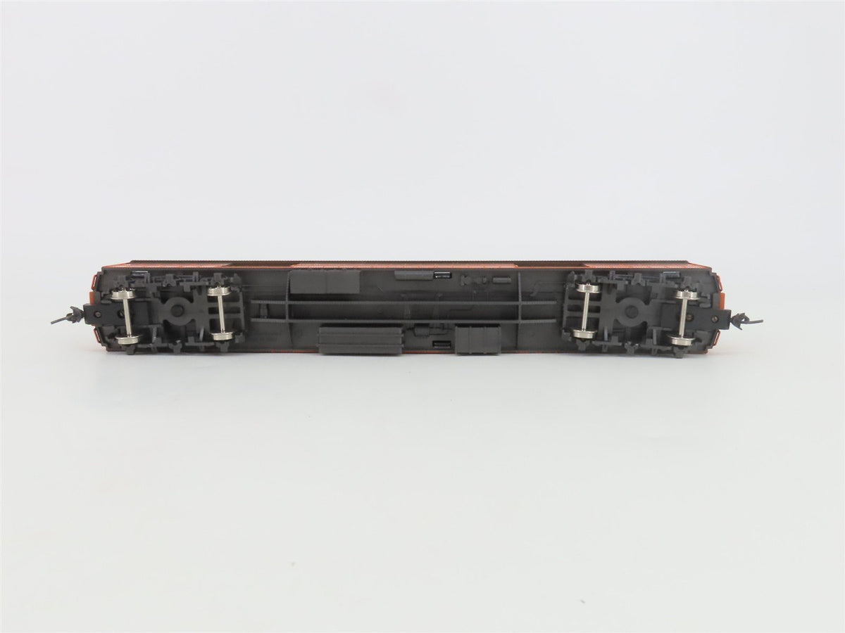 HO Scale Rivarossi 6016/0 CM&amp;STP MILW Milwaukee Road Baggage Passenger Car #1032