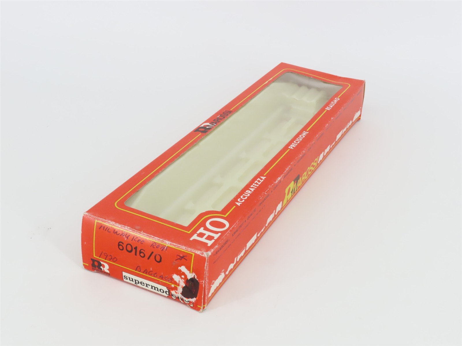 HO Scale Rivarossi 6016/0 CM&STP MILW Milwaukee Road Baggage Passenger Car #1032