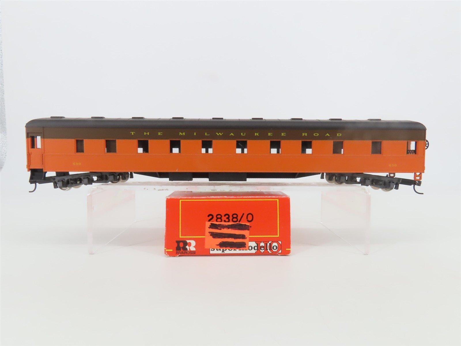 HO Scale Rivarossi 2838/0 MILW Milwaukee Road Sleeper Passenger Car #650