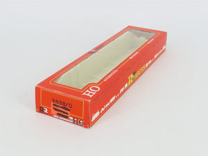 HO Scale Rivarossi 2838/0 MILW Milwaukee Road Sleeper Passenger Car #650