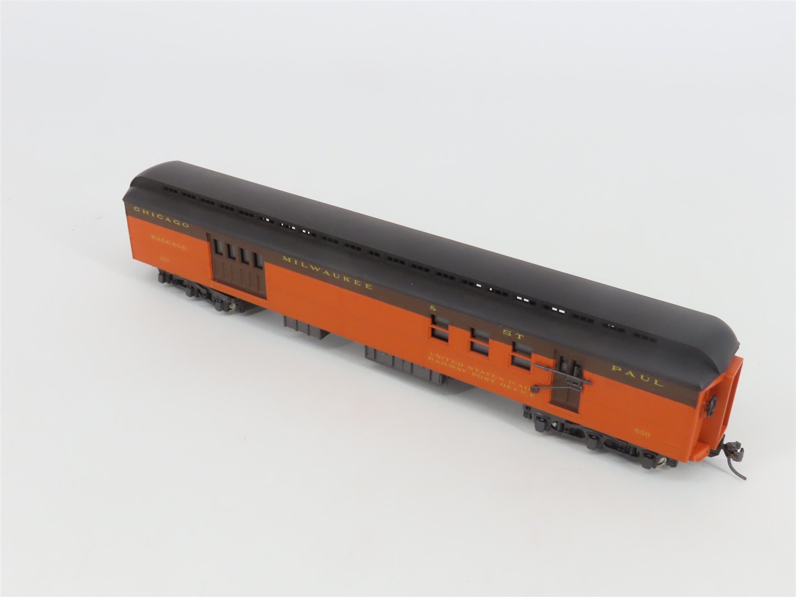 HO Scale Rivarossi 6017/0 CM&STP MILW Milwaukee Road RPO/Baggage Passenger #650