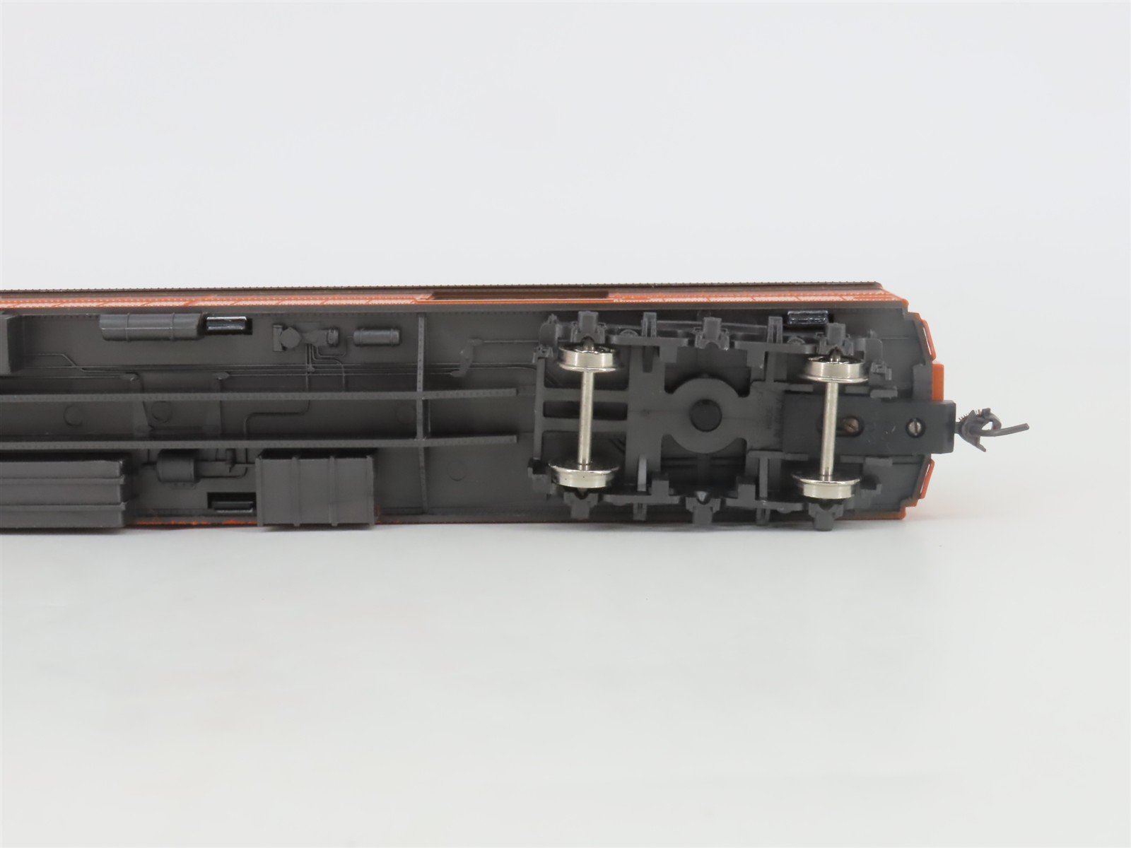 HO Scale Rivarossi 6017/0 CM&STP MILW Milwaukee Road RPO/Baggage Passenger #650