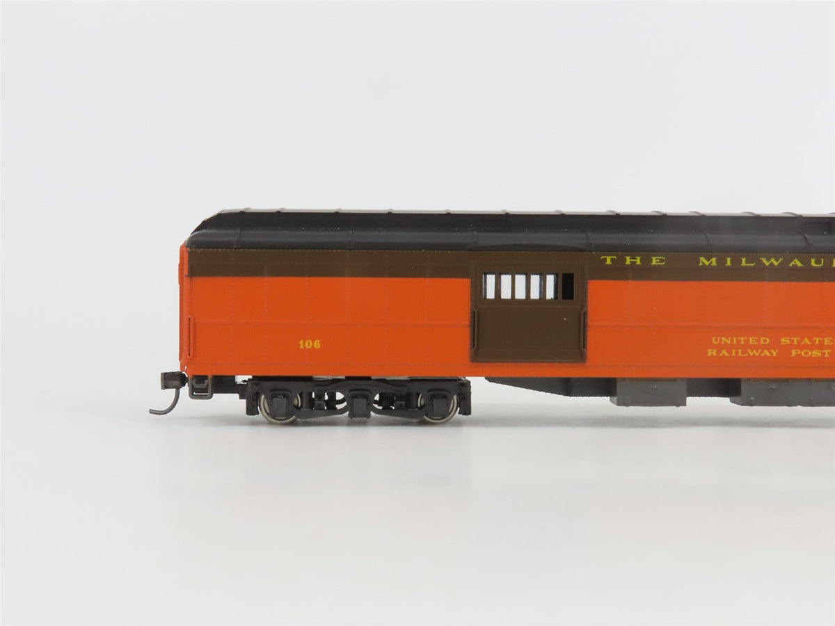 HO Scale Rivarossi 6020/0 MILW Milwaukee Road US Mail RPO/Baggage Passenger #106