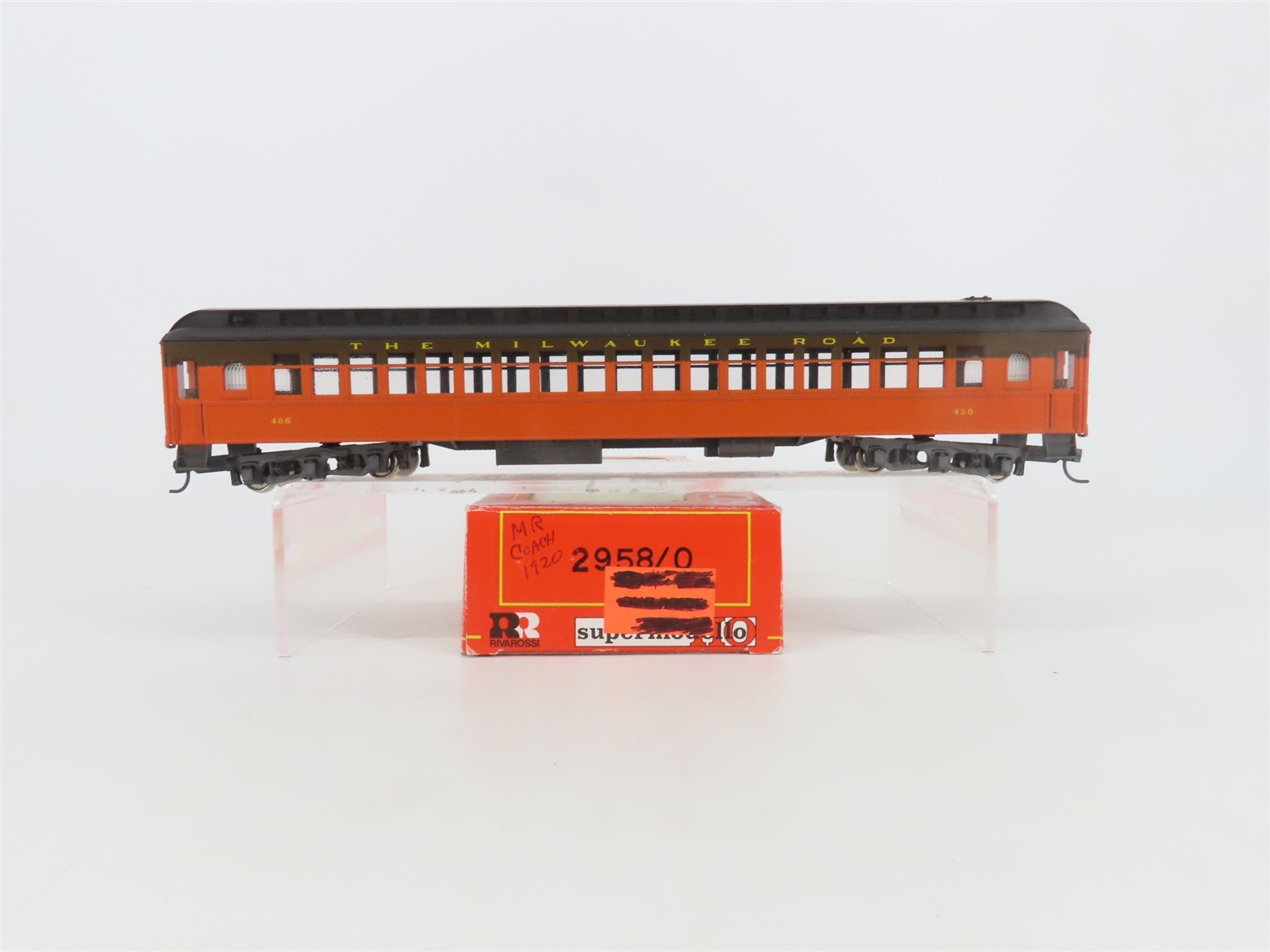 HO Scale Rivarossi 2958/0 MILW Milwaukee Road Coach Passenger Car #456