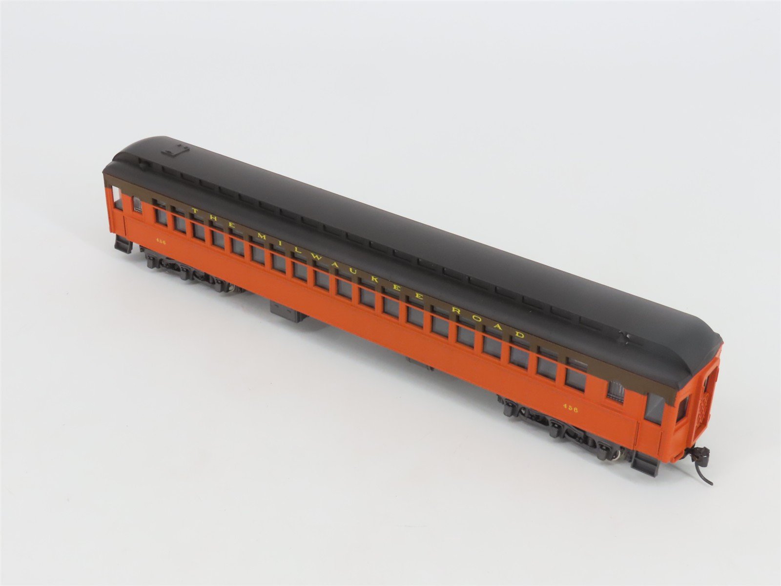 HO Scale Rivarossi 2958/0 MILW Milwaukee Road Coach Passenger Car #456