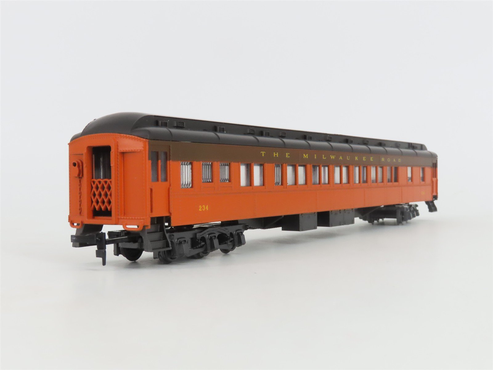HO Scale IHC 2843 MILW Milwaukee Road Heavyweight Pullman Passenger Car #234