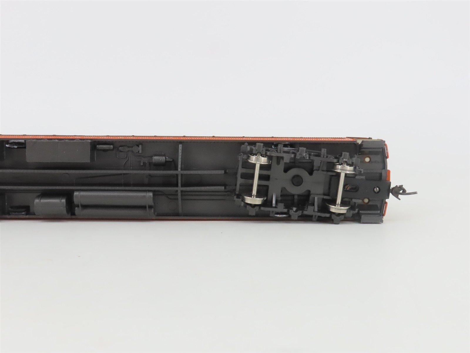 HO Scale IHC 2840 MILW Milwaukee Road Heavyweight Observation Passenger Car #123