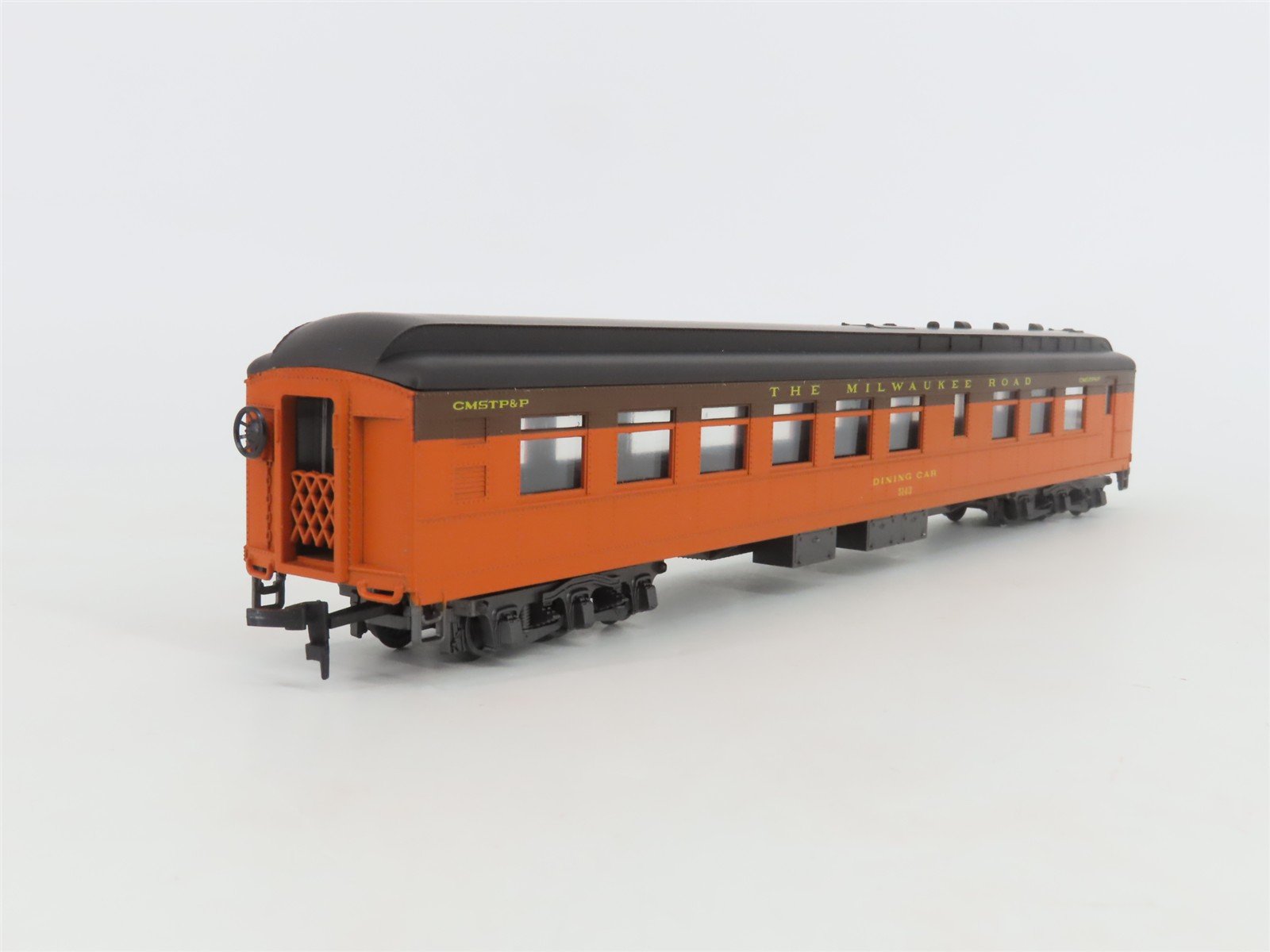 HO Scale Rivarossi 6019/0 CMSTP&P MILW Milwaukee Road Diner Passenger Car #5143