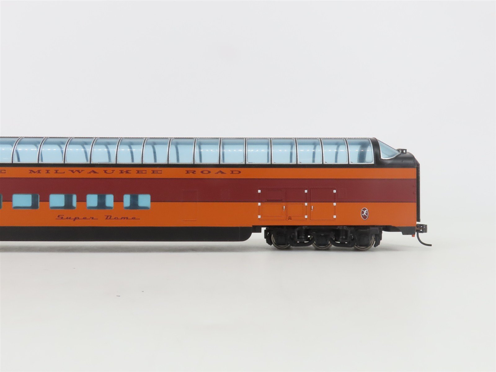 HO Walthers 932-9207 MILW 1955 Twin Cities Hiawatha PS Super Dome Passenger No#