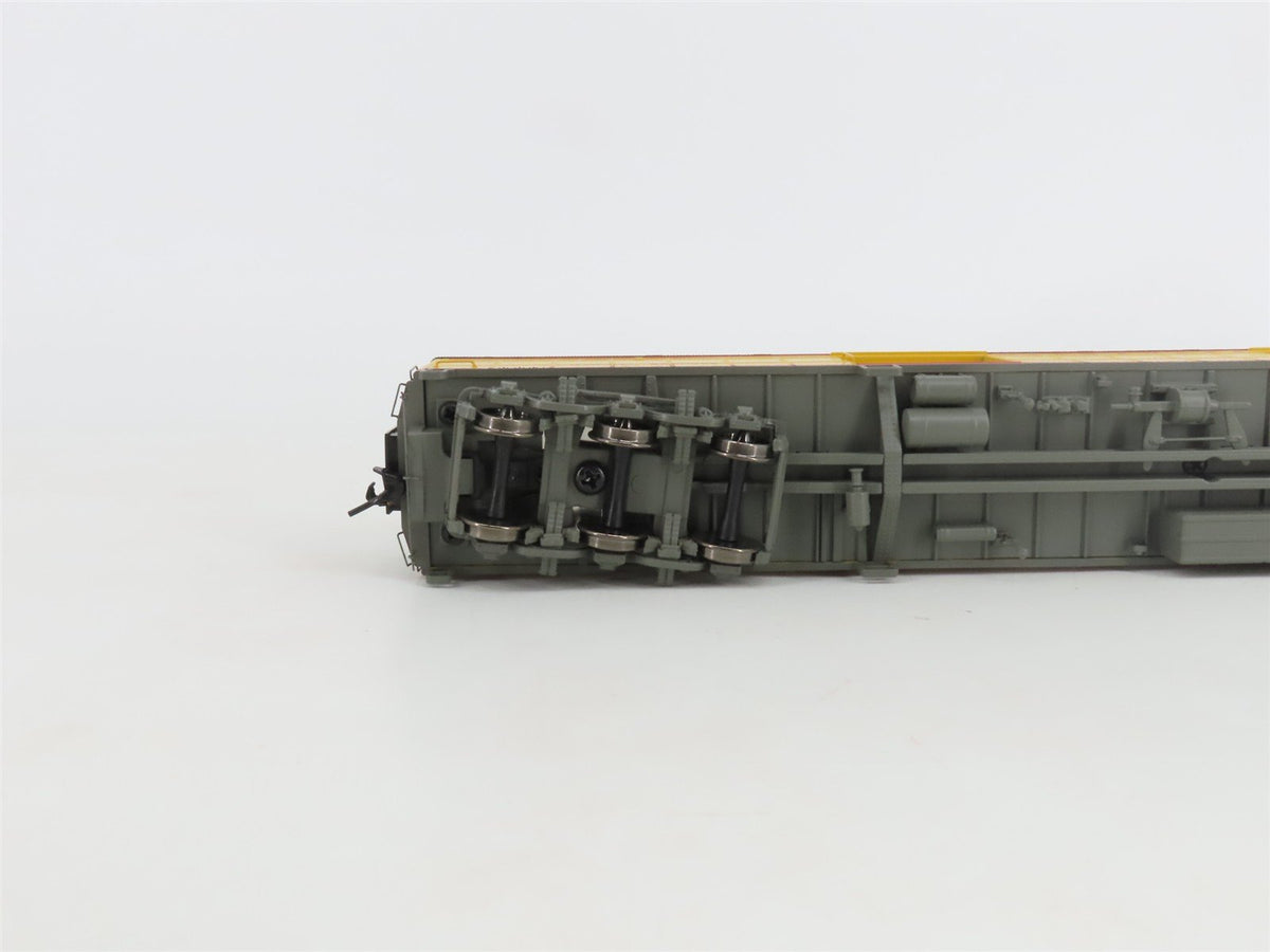 HO Walthers 932-10526 MILW Milwaukee Road &quot;UP Paint&quot; ACF 70&#39; Baggage Passenger