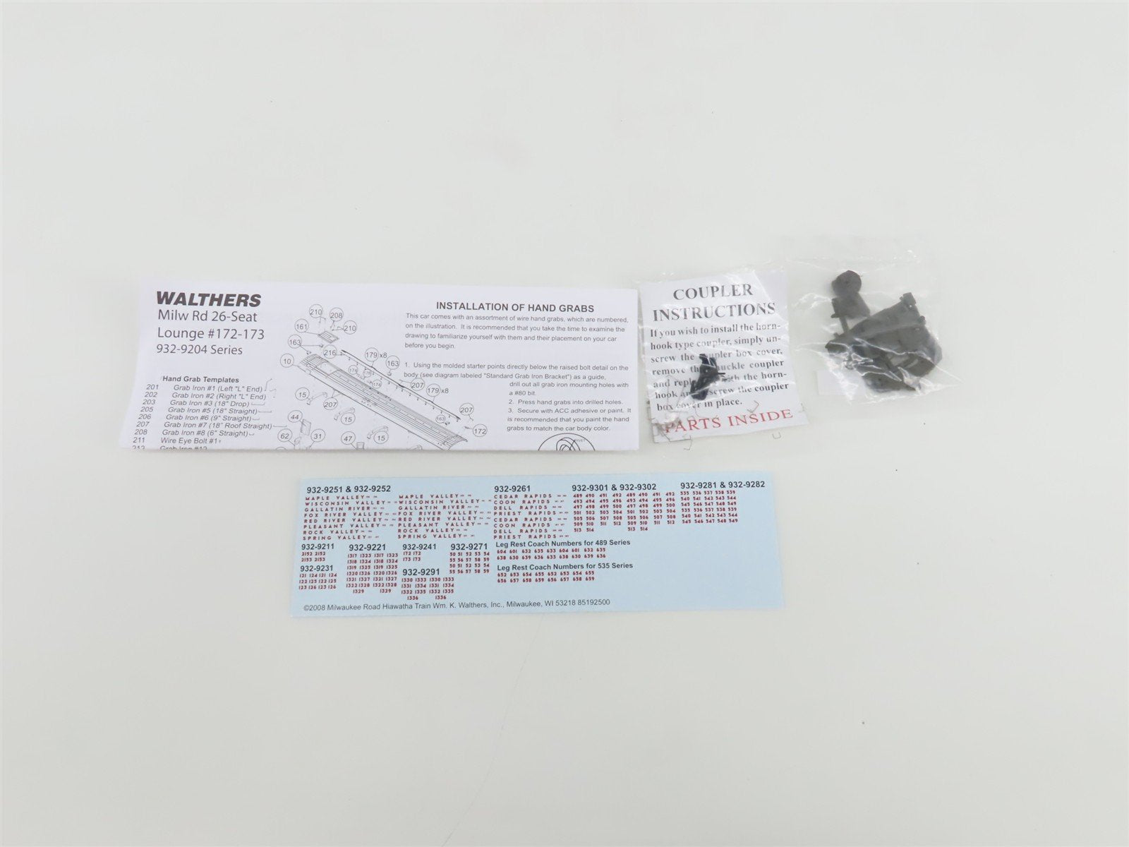 HO Walthers 932-9241 MILW Milwaukee Hiawatha Yellow 26-Seat Tap Lounge Passenger