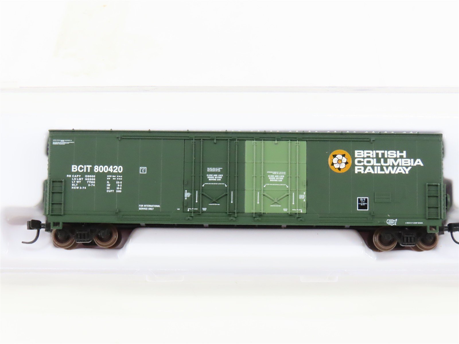 N Atlas 31201 BCIT British Columbia Railway Double Plug Door Box Car #800420
