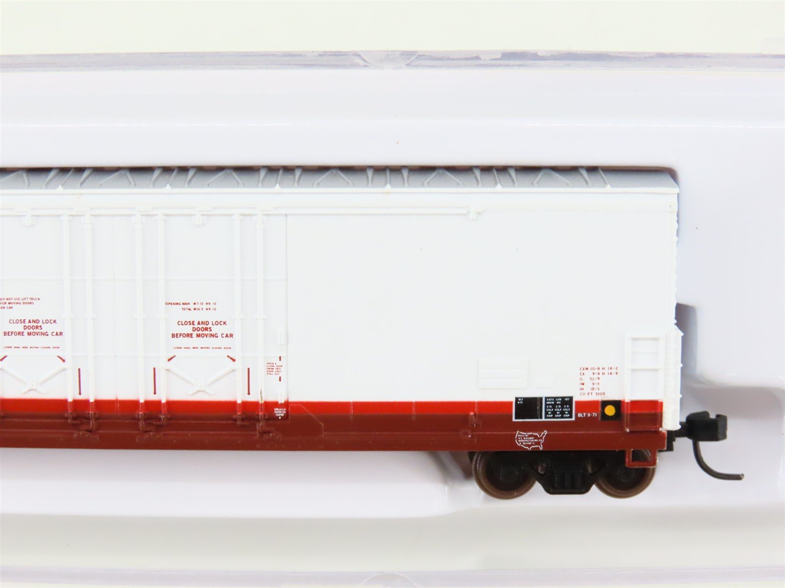 N Scale Atlas 31242 USLX Louisiana Pacific Double Plug Door Box Car #18049
