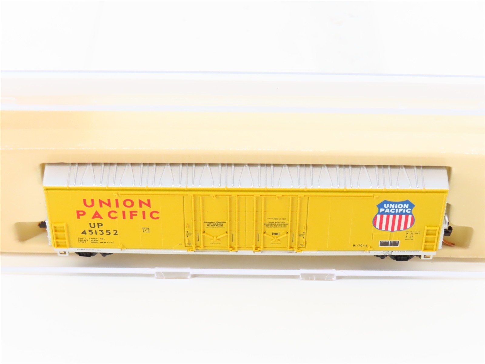 N Scale Atlas 31061 UP Union Pacific Railroad Double Plug Door Box Car #451352