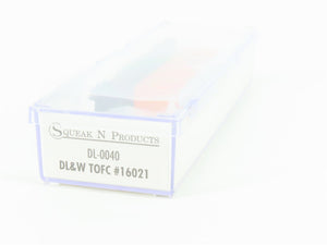 N Atlas Squeak N Products DL-0040 DL&W Lackawanna Flat Car #16021 w/ Trailer