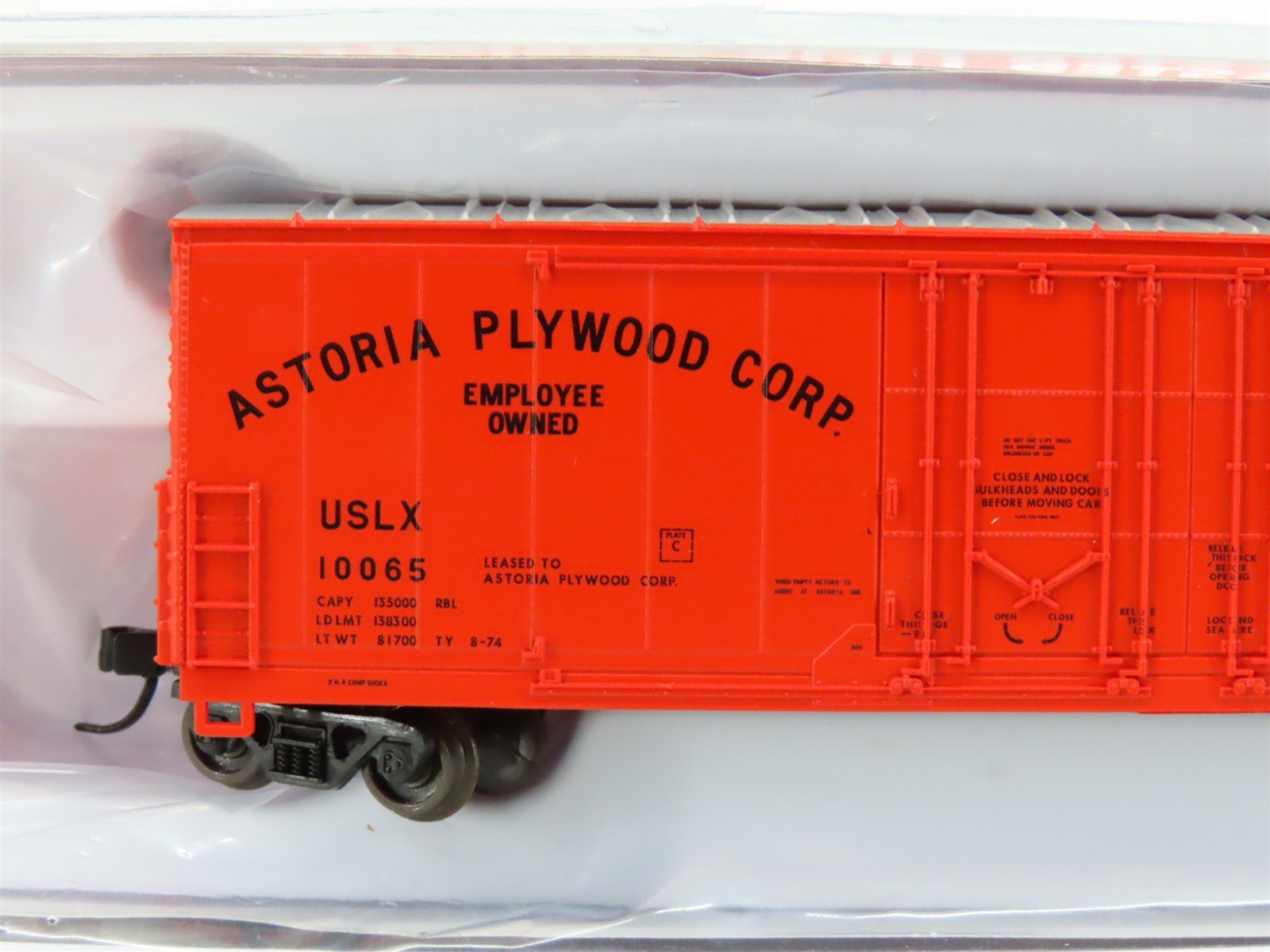 N Scale Atlas 50005210 USLX Astoria Plywood 53' Double Plug Door Box Car #10065