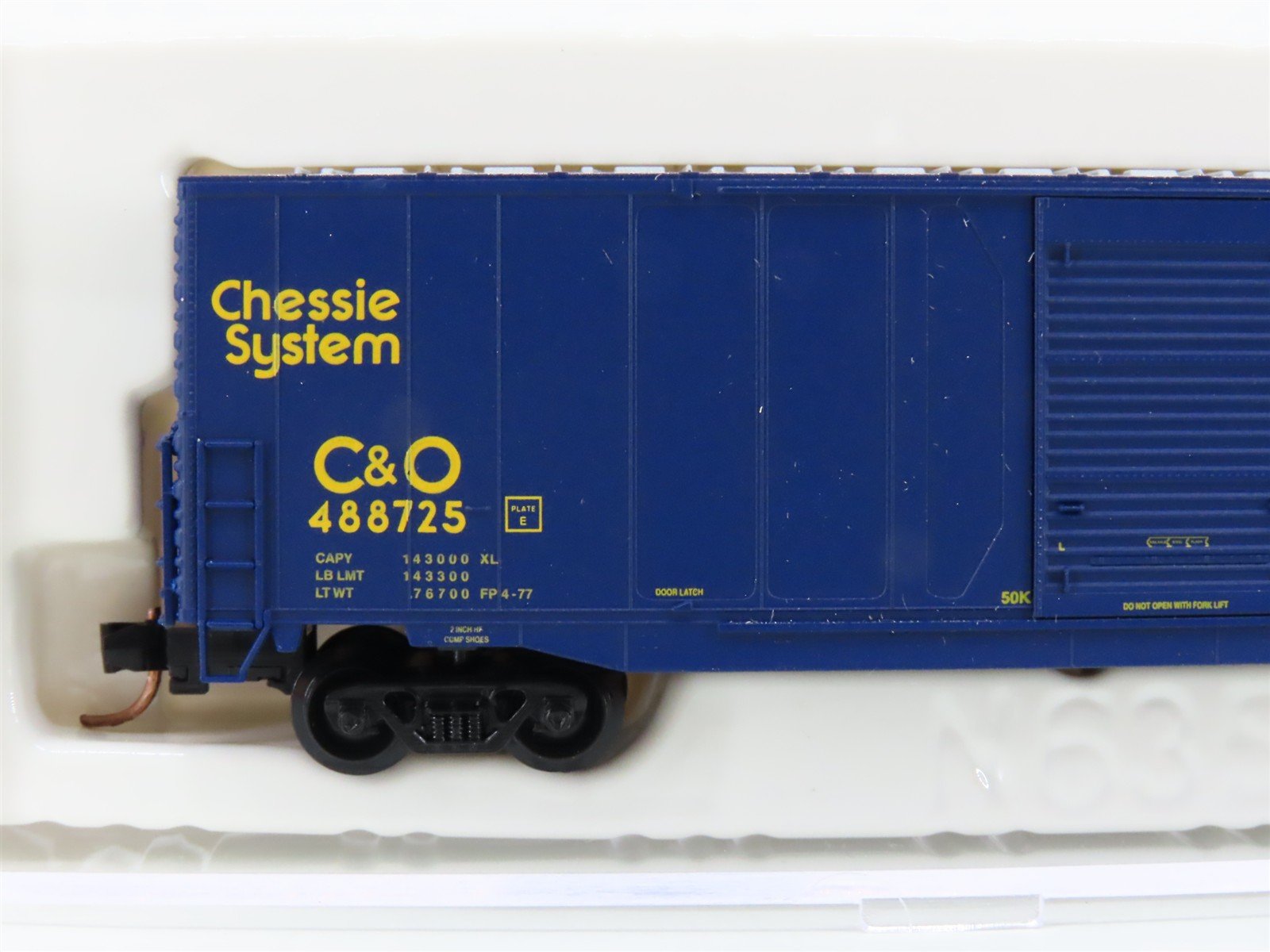 N Scale Atlas 36811 C&O Chessie System 60' Double Door Box Car #488725